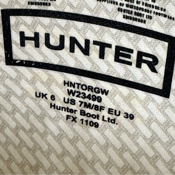 Hunter Boot. Sz. 8 - Picture 7 of 8